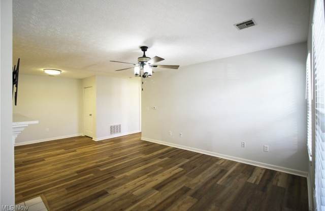29846 Lenox Drive Gallery 4