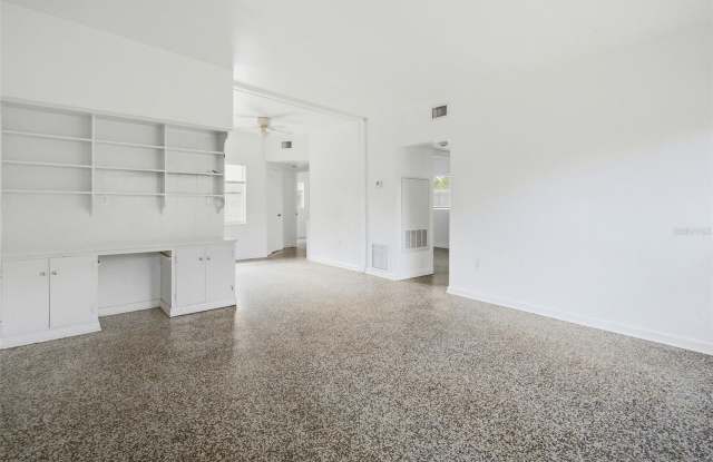 70 GRIGGS Avenue Gallery 4