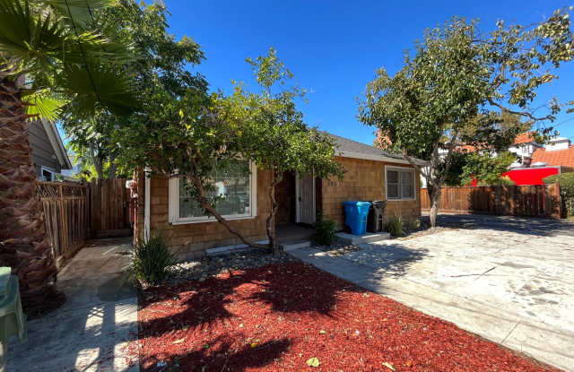 Great Student Housing.  3bd (Has been converted to 4 bedroom in past) 3bath house a block and a half to Santa Clara University photos photos