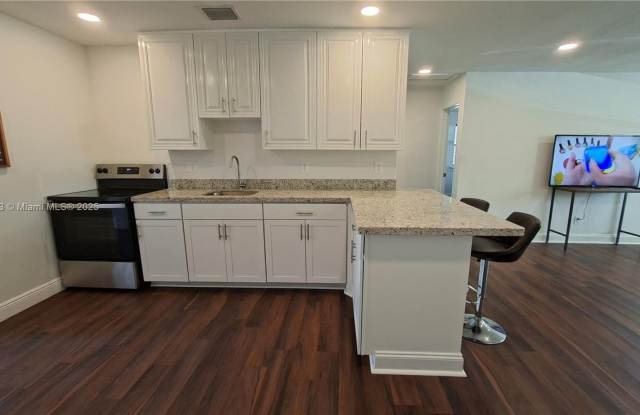 2407 Scott Street 1, Hollywood, FL 33020 - 2407 Scott Street, Hollywood, FL 33020