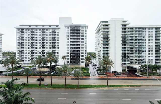 5757 Collins Ave Gallery 2