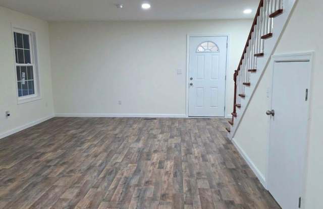 522 PINE Street Gallery 3
