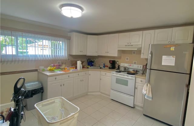 547 Middle Street - 547 Middle Street, North Babylon, NY 11703