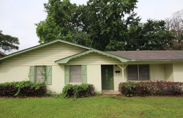 Coming Soon: 4 Bedroom 2 Bath home in Tyler! photos photos Coming Soon: 4 Bedroom 2 Bath home in Tyler! photos photos