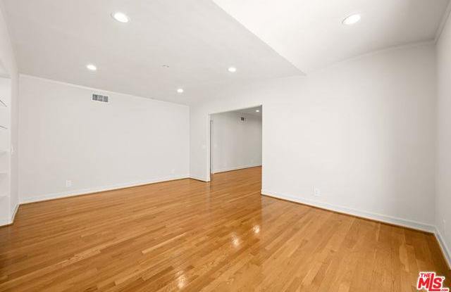 704 Westbourne Drive photos photos