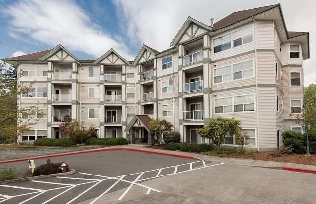 Spacious 2 Bed, 2 Bath Condo Gallery 1