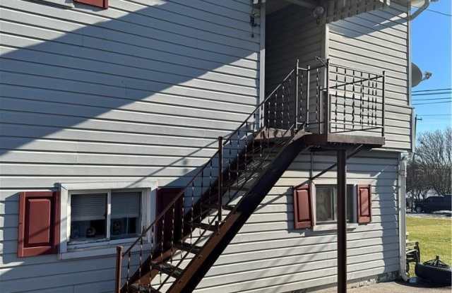 516 Heckman Avenue Gallery 3