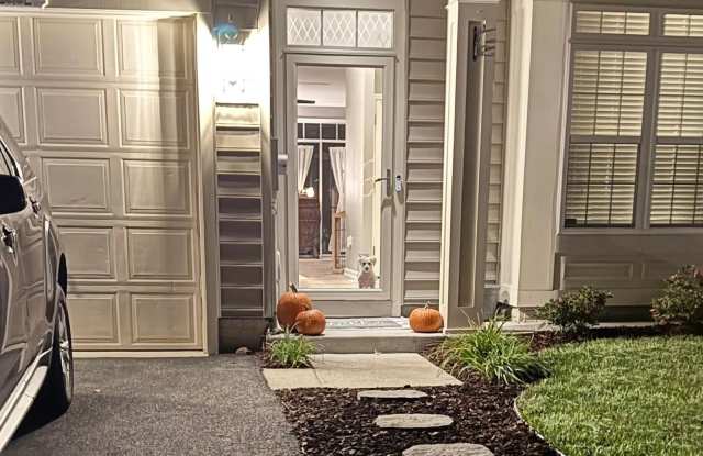 212 KINTYRE LANE photos photos