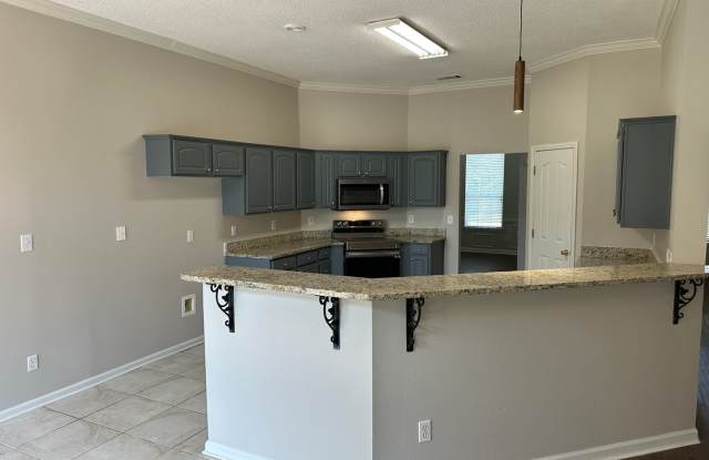 Spacious 5BR/3BA Arlington Home with Flexible Living Space & Fenced Yard -Carpet only in bedrooms! Newly painted! Gallery 4
