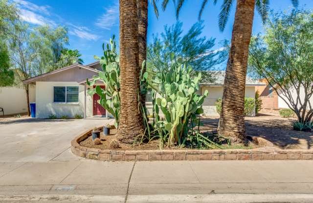 AMAZING HGTV STYLE REMODEL - 5 BED/4 BATH HOME W/ 3 MASTER BEDROOMS! - 332 East Malibu Drive, Tempe, AZ 85282