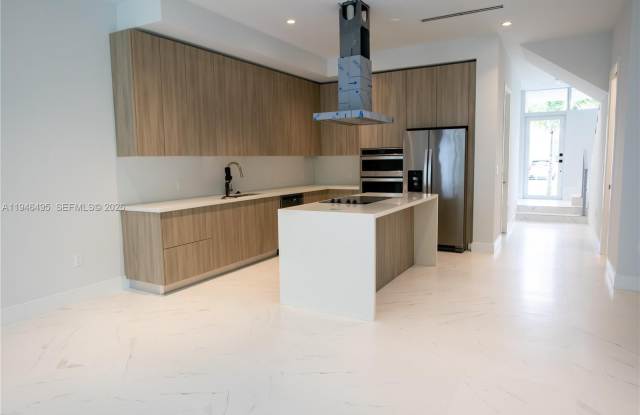 3374 Day Ave photos photos