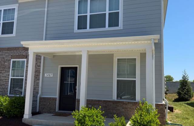 3 BR/2BA | Newly Renovated Single Family Home | Covered Patio | In Columbia! photos photos
