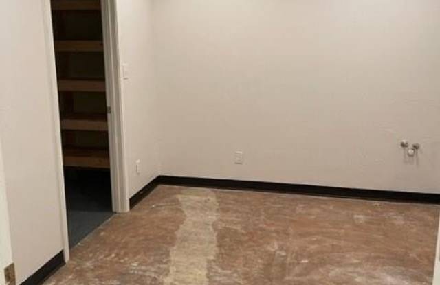 550 N Collegiate Drive Gallery 3