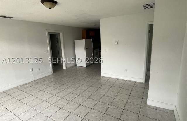 18182 NW 41st Pl Gallery 2