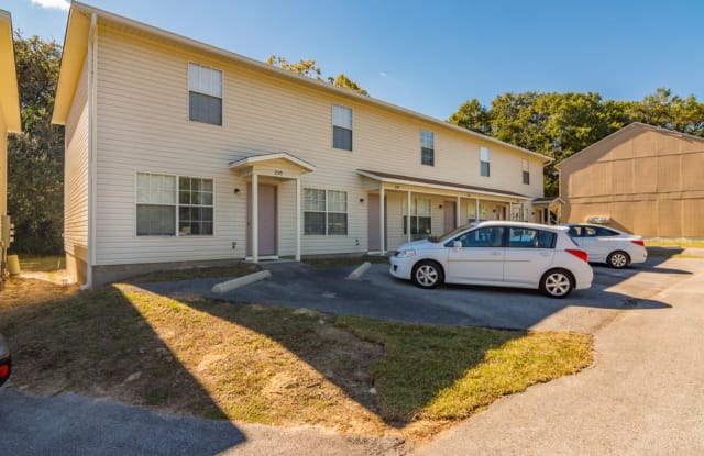 236 Runnymeade Drive - 236 Runnymeade Drive, Crestview, FL 32539