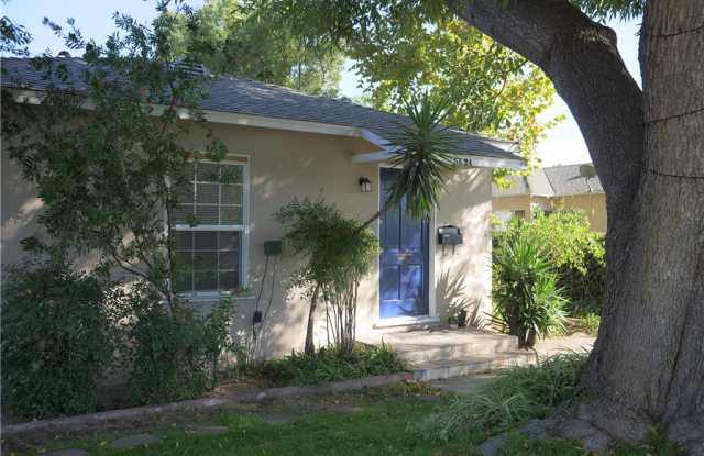 5624 Riverton Avenue Gallery 2