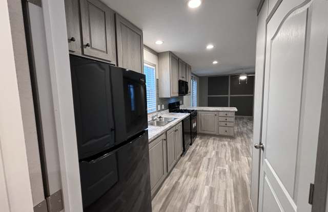9582 Seaway Dr Gallery 2