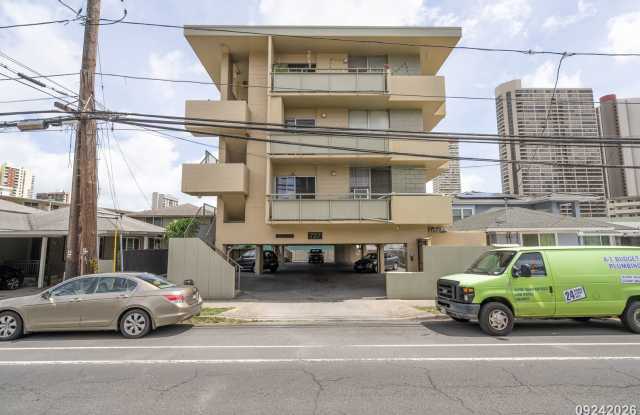 $2,100 / 1br - 423ft2 - Well Maintained 1BR/1BA/1PKG unit in Apt (Honolulu) Gallery 1