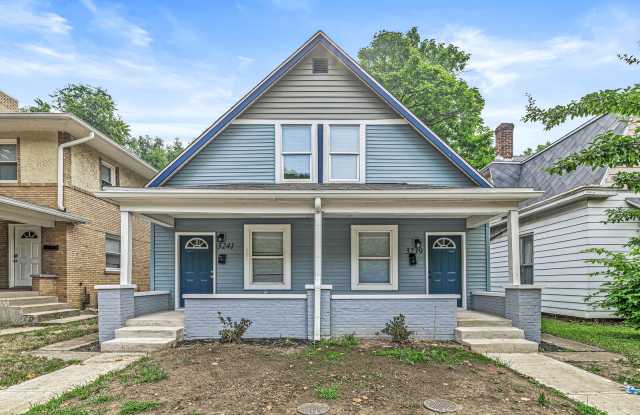 3239 Boulevard Place photos photos