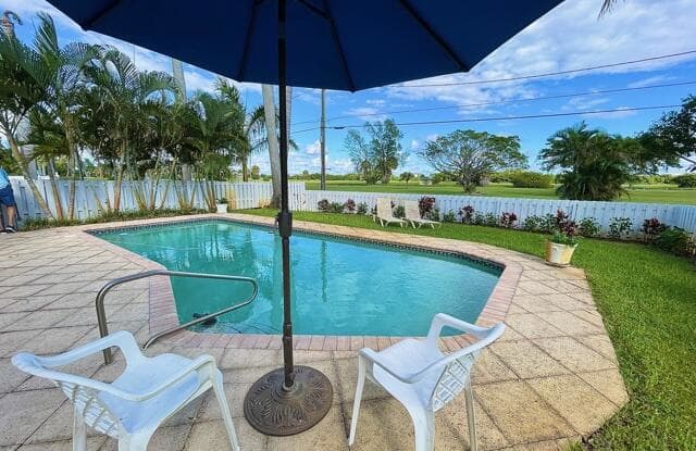 416 N Lakeside Drive - 416 North Lakeside Drive, Lake Worth, FL 33460