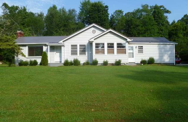 2023 Hickory Dr NW photos photos
