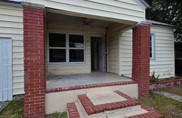 315 NW 53rd St photos photos