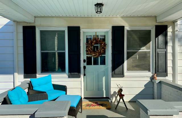 Charming 2 Bedroom With Large Yard In Christiansburg Gallery 3