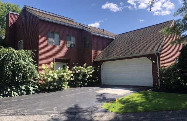16 E Loudonwood - 16 Loudonwood East, Albany County, NY 12211