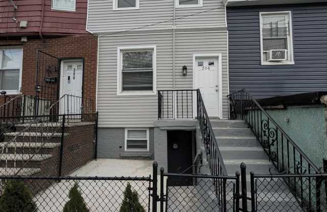 204 SUMMIT AVE photos photos