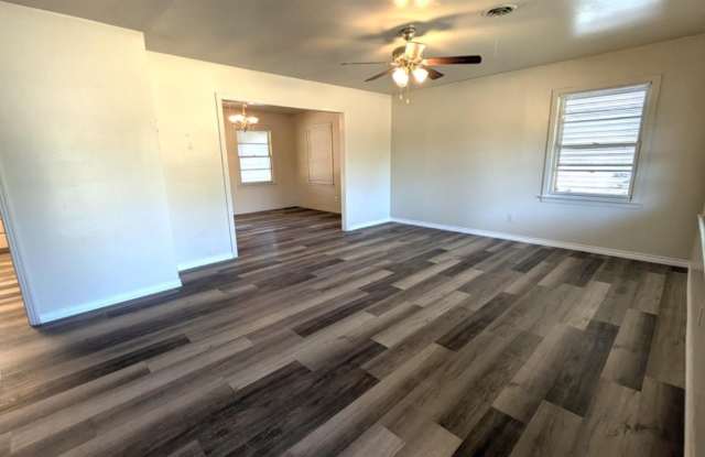 4301 31st Street photos photos