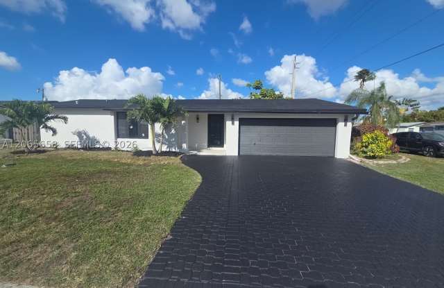 10581 NW 28th Mnr Gallery 1
