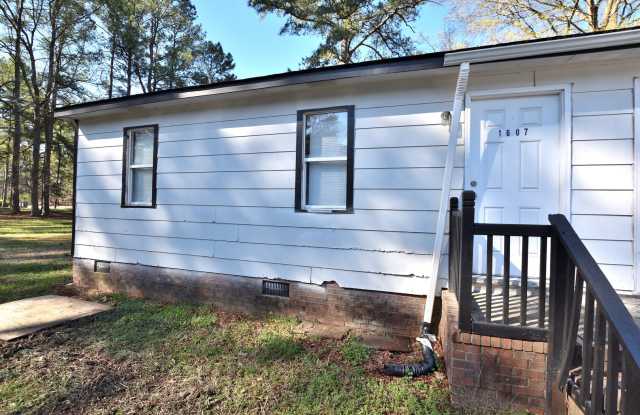 1607 Charter Drive photos photos