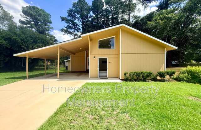 1009 Louisburg Place Gallery 1