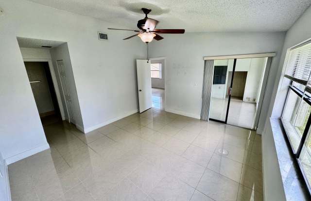 9657 Riverside Drive - 9657 Riverside Drive, Coral Springs, FL 33071