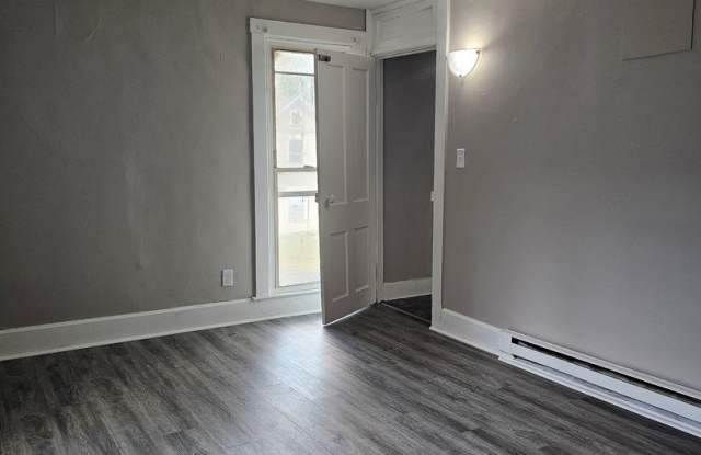Updated Home in Findlay Gallery 3