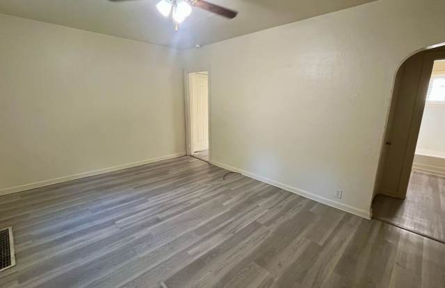 2 Bedroom House in Alton Gallery 3