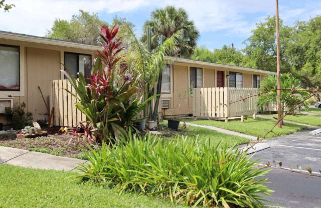 The Perfect Location. The Best Price. 1 Month FREE! - 10030 South Nob Hill Circle, Tamarac, FL 33321 The Perfect Location. The Best Price. 1 Month FREE! - 10030 South Nob Hill Circle, Tamarac, FL 33321