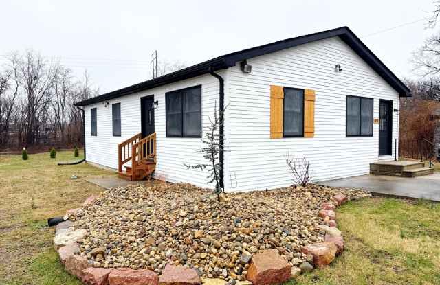 Move in Ready - 4191 State Route 162, Pontoon Beach photos photos