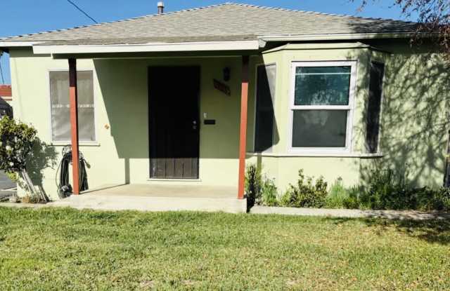 9153 Bentel Avenue photos photos