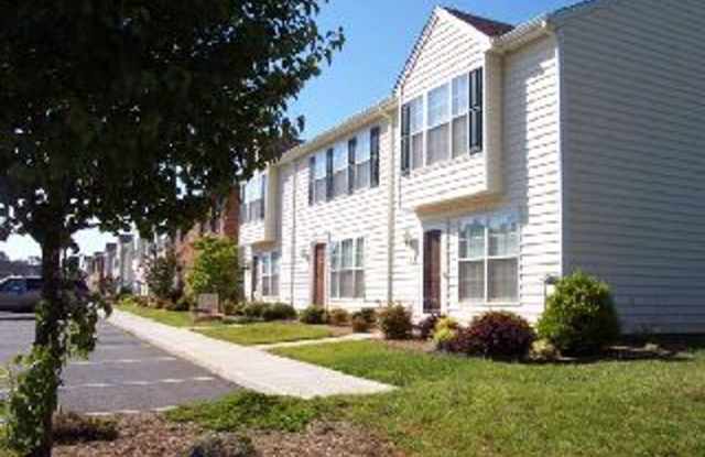 2 Bedroom Townhouse in Village at Greenview photos photos