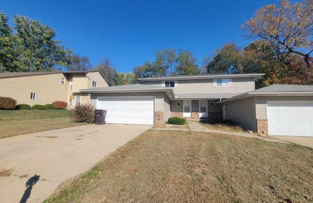 COMING SOON! 2 Bed, 1.5 Bath Duplex! photos photos
