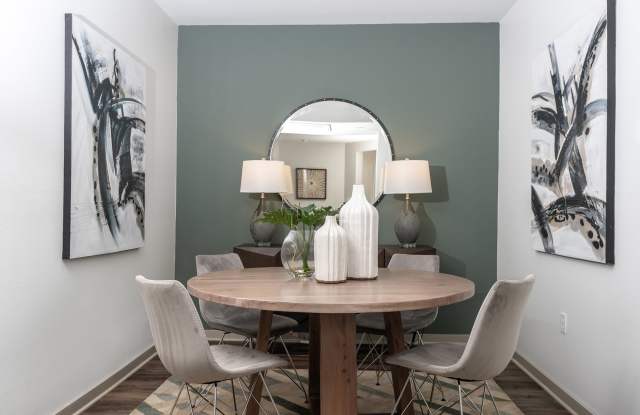Mira Bella Apartments San Diego Gallery 4