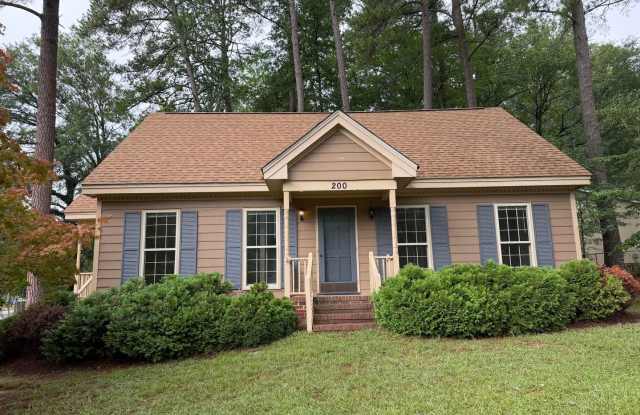 200 Coachman Drive Gallery 1