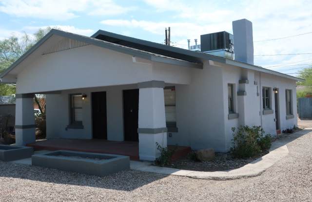 Charming Duplex Apartment in Historic U of A Neighborhood Fully Remodeled in 2020 photos photos