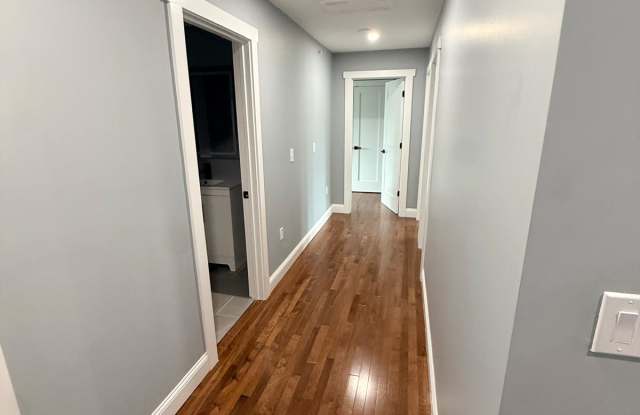 4 Neponset Street - 7 Gallery 3