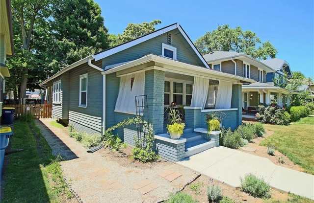 4246 Carrollton Avenue Gallery 3