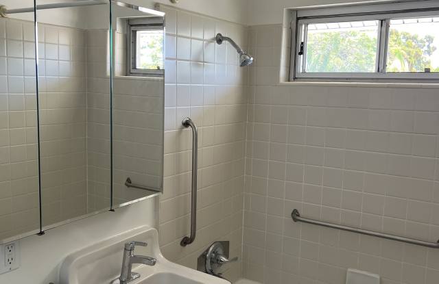 2563 Treasure Drive Gallery 2