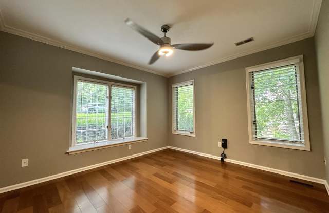 1725 STONEY CREEK DR Gallery 4