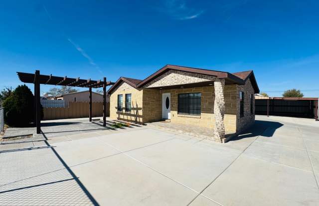 620 E Main St - 620 East Main Street, Hobbs, NM 88240