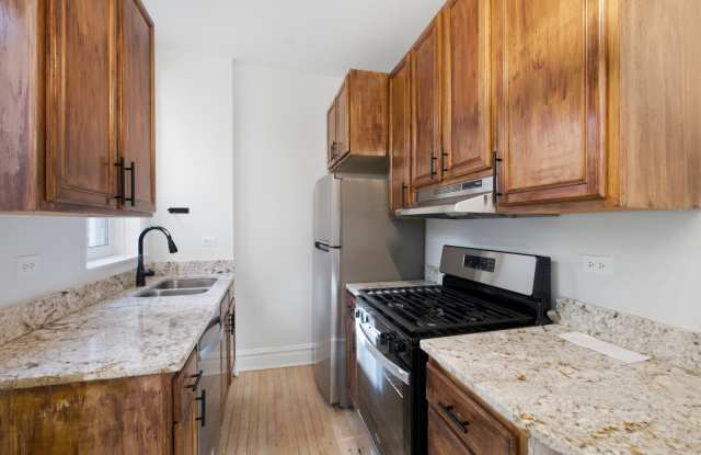 1735 West Waveland Avenue Gallery 4